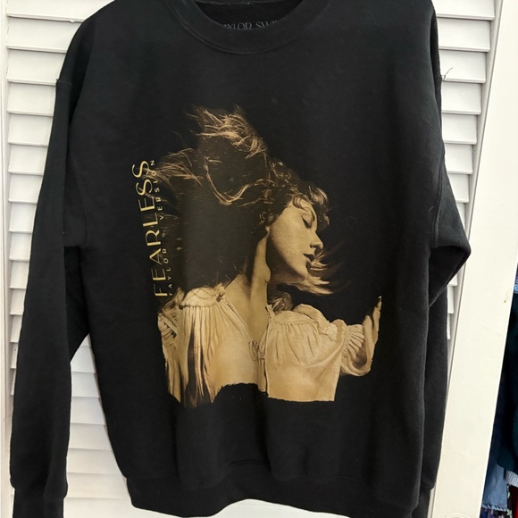 Taylor Swift Charcoal Crewneck - Picture 1 of 2
